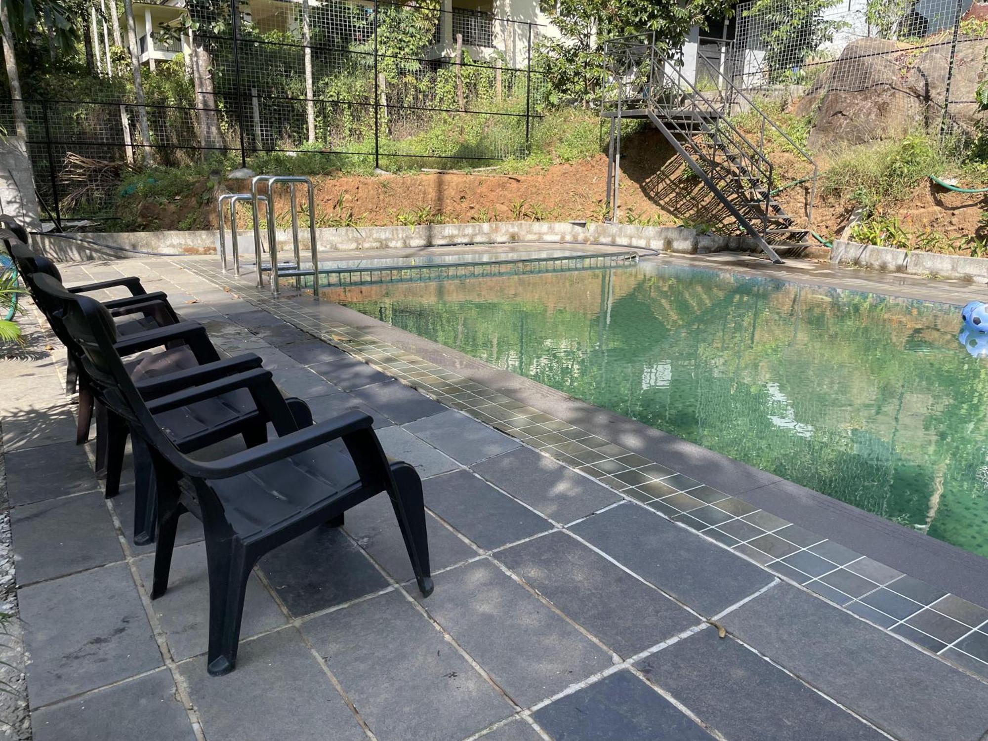 Wetlands Wayanad Pool Resort With Natural Waterfalls Padinjarathara Luaran gambar